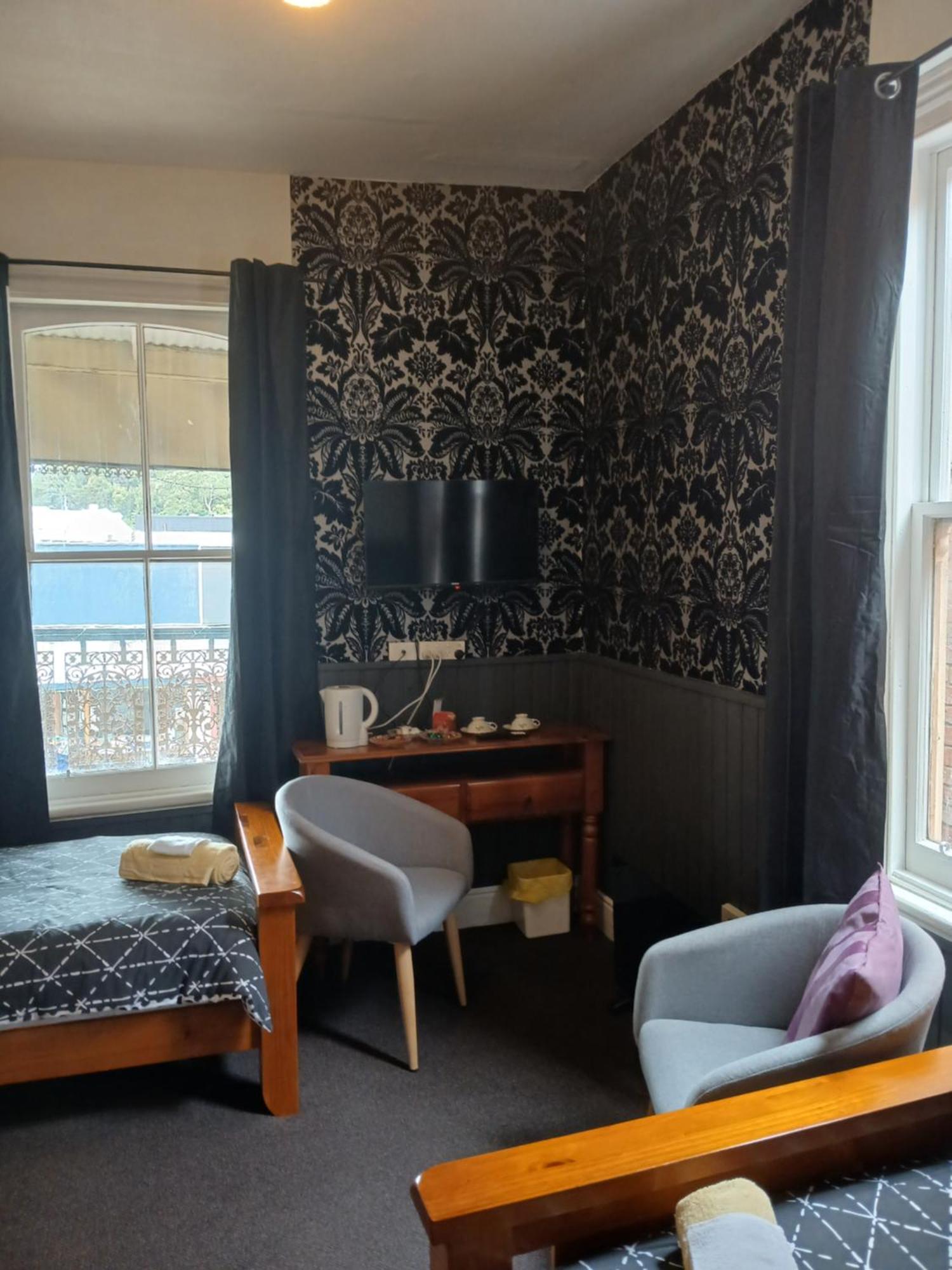 Hunters Hotel Куинстаун Экстерьер фото